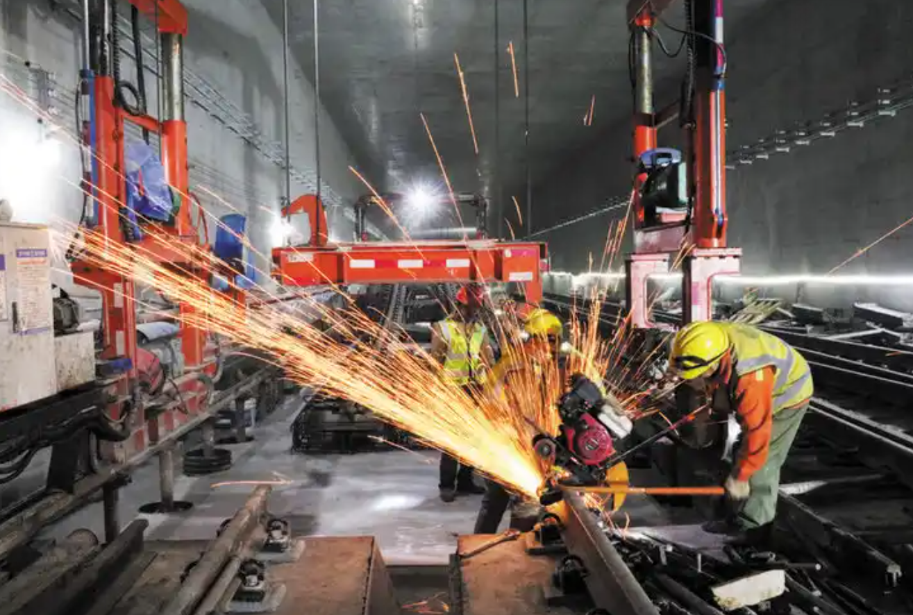 Subway Tunnel Detection Station with Speed Deviators Application